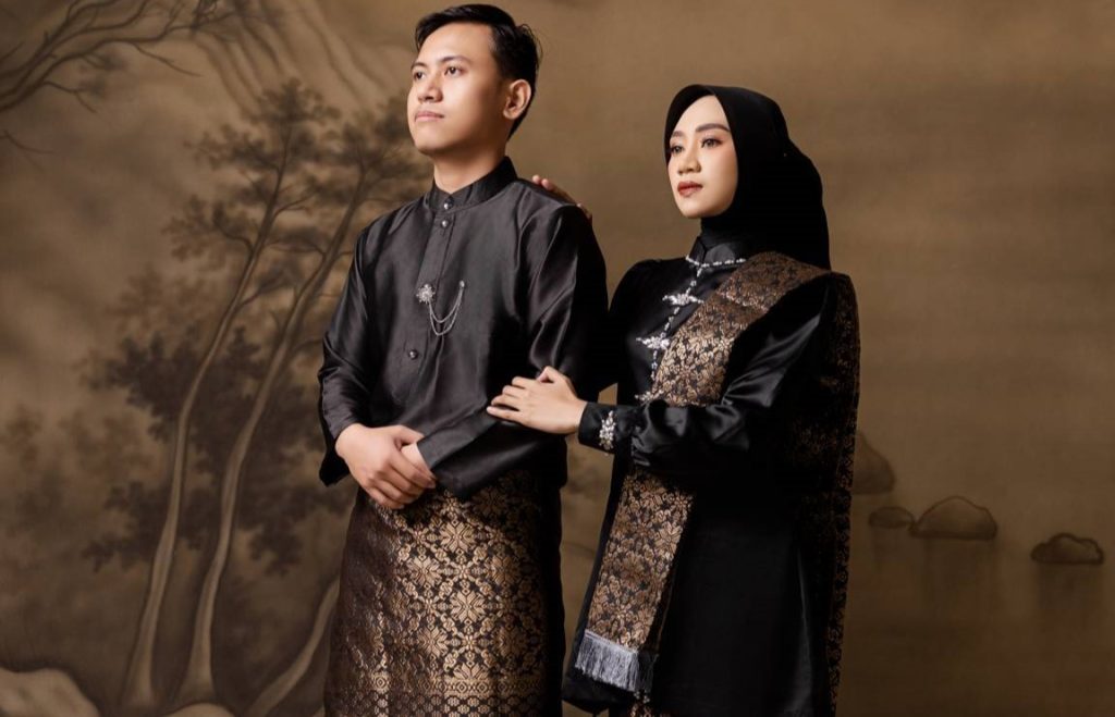 Potret pasangan, foto kedua